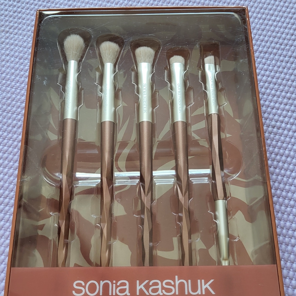 Sonia Kashuk TARGET Brand Makeup Brush Set - Rose GOand Cream